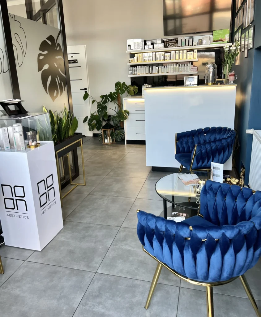 Recepcja-min-scaled-1-844x1024